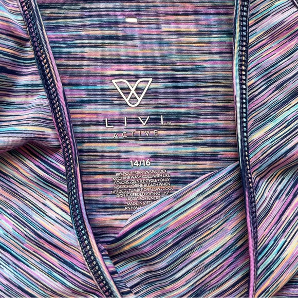 Livi Active Women's Tank & Legging Set - Picture 2 of 5